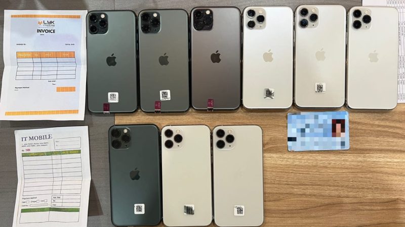 Sejumlah IPhone yang diamankan Bea Cukai Batam, Jumat (31/1/2025) foto: Bea Cukai Batam 