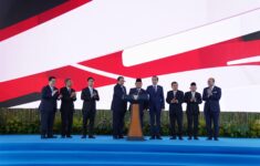 Gkjtf67aYAAujBy scaled