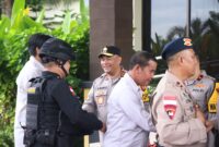 Halal bi Halal Kapolda Kepri bersama antar personel di lobby utama Polda Kepri, Selasa (8/4/2025) foto: Polda Kepri