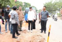 Peninjauan pelebaran jalan oleh Walikota Batam di Batuaji, Kamis (19/6/2025) foto: Pemko Batam 