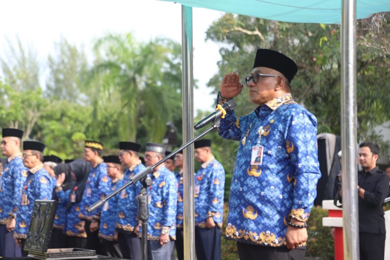 Walikota Tanjungpinang menjadi pembina upacara peringatan Hari Lahir Pancasila, Senin (2/5/2025) foto: Istimewa 