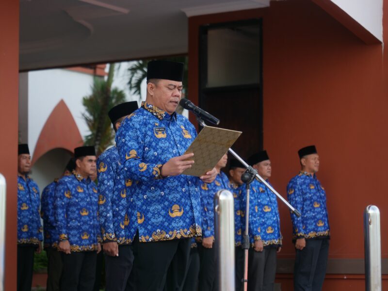Sekda Bintan membacakan amanat resmi dari Kepala Badan Pembinaan Ideologi Pancasila, Senin (2/6/2025) foto: Istimewa 