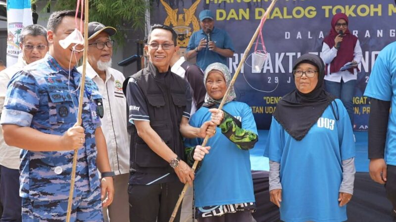 Walikota Batam bersama Danlanud Hang Nadim saat membuka Mancing Ngarong, Minggu (20/7/2025) foto: istimewa 
