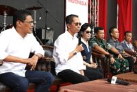 Amsakar Achmad-Li Claudia dan Forkopimda Batam saat konferensi pers pembatalan malam puncak HUT ke-80 RI, Sabtu (30/8/2025) foto: istimewa 