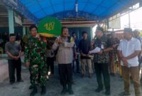Walikota Tanjungpinang saat takziah di rumah duka, Kamis (7/8/2025) foto: istimewa 