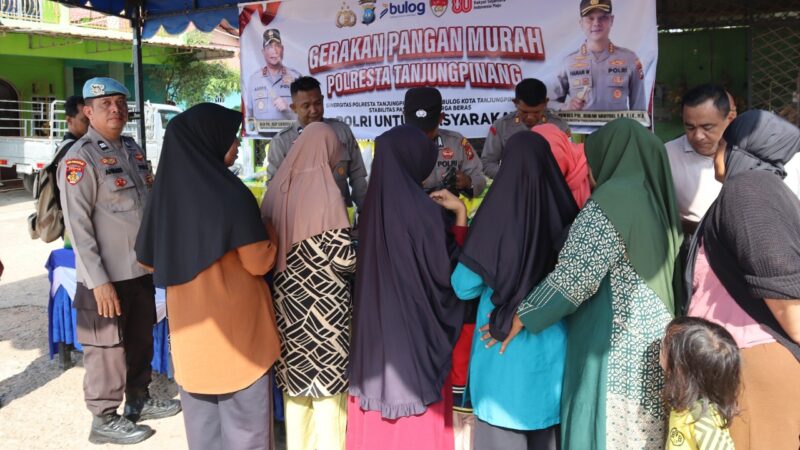 Masyarakat Dompak serbu gerakan pangan murah Polresta Tanjungpinang, Jumat (29/8/2025) foto: istimewa 