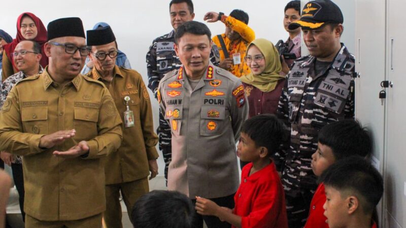 Kapolresta Tanjungpinang mendampingi Wakil Gubernur dan Wakil Walikota Tanjungpinang pada peresmian Sekolah Rakyat, Selasa (30/9/2025) foto: istimewa 