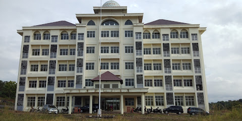Gedung lima lantai kantor Disnaker Tanjungpinang di Senggarang, Senin (29/9/2025) foto: istimewa 