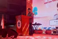 Walikota Tanjungpinang saat berikan sambutan pada Festival Moon Cake di Jalan Merdeka, Sabtu (4/10/2025) malam, foto: Indrapriyadi 