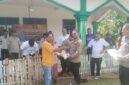 Polres Tanggamus saat berikan bantuan Bapokting kepada masyarakat, Kamis (2/10/2025) foto: Sapruddin 