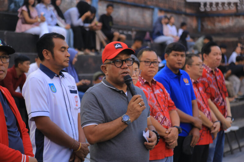Walikota Tanjungpinang membuka turnamen PSMTI CUP, Minggu (26/10/2025) foto: istimewa 
