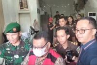 Kejari Karimun menahan pelaku Kasus Korupsi Sporadik, Rabu (29/10/2025) foto: Kejari Karimun/Raja Dina