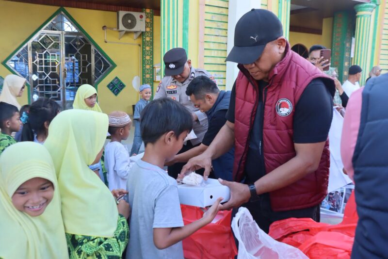 Bakti sosial Ditresnarkoba Polda Kepri bersama Media di Ponpes Nahdatul Wathan, Kamis (30/10/2025) foto: istimewa