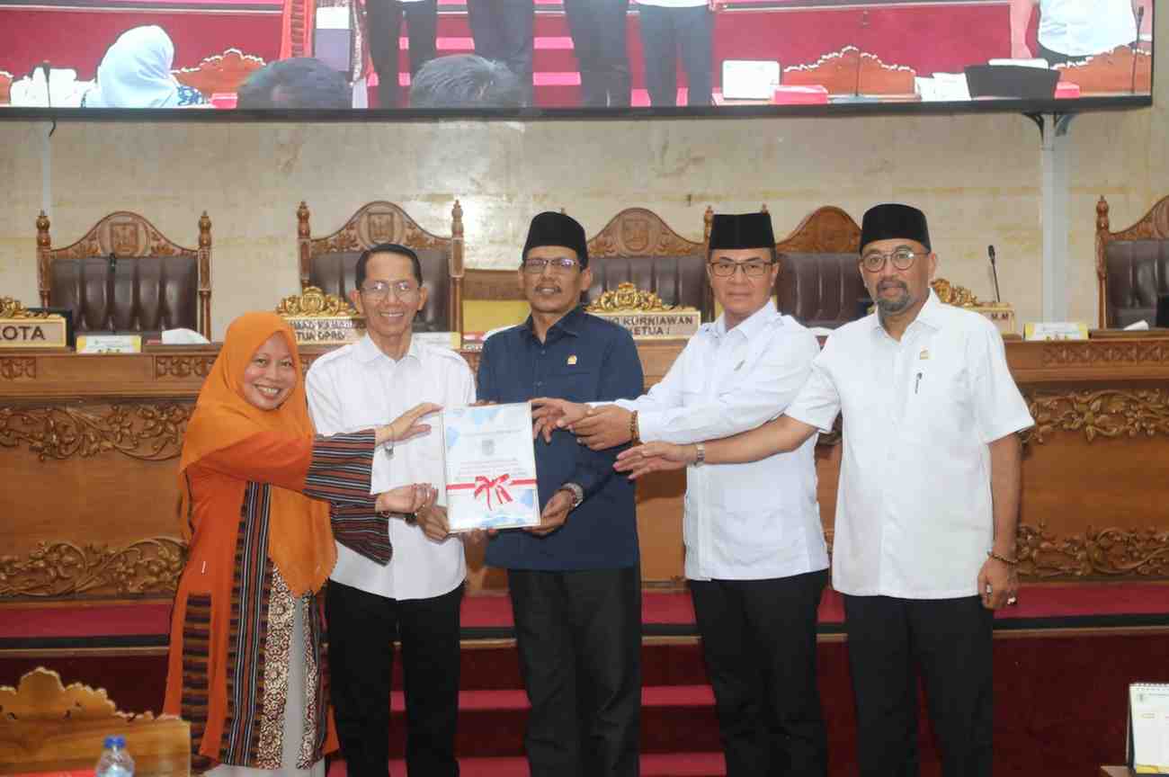 paripurna dprd batam