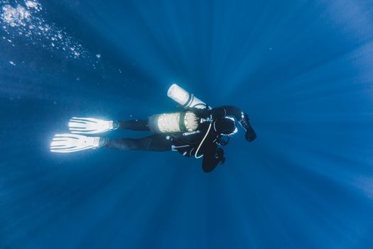 Misteri Dengungan Akustik Bawah Laut yang Resahkan Warga Pesisir Jawa dan Bali