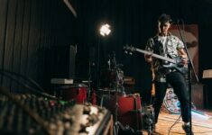 Mengapa Penonton Musik Kini Lebih Memilih Kehangatan Konser Intim Dibandingkan Festival Raksasa