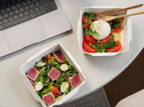 Seni Membawa Bekal Makan Siang Sendiri untuk Menjaga Kesehatan Fisik dan Dompet