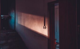 Misteri Deja Vu Komunal dan Mengapa Kita Sering Merasa Pernah Mengunjungi Tempat Baru