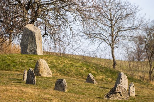 Menyingkap Misteri Patung Megalit Lembah Bada di Jantung Sulawesi Tengah