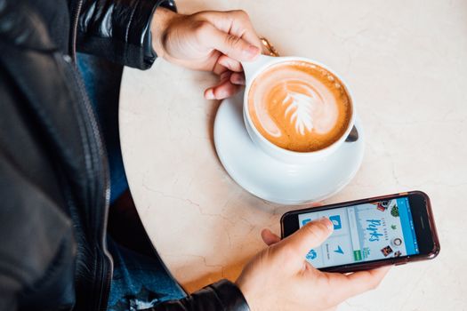 Menjaga Jejak Digital Saat Batas Privasi Rumah Tangga dan Ruang Publik Makin Kabur