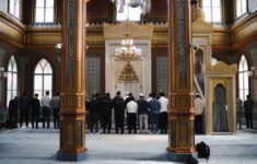 Menemukan Kembali Makna Kajian Agama di Tengah Riuh Kehidupan Perkotaan