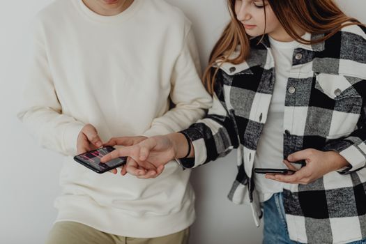 Menikmati Gelombang K-Pop dan K-Drama Secara Bijak Tanpa Mengorbankan Produktivitas Harian