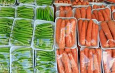 Siasat Belanja Cerdas di Pasar Tani Lokal demi Menjaga Dapur dan Kantong Tetap Aman
