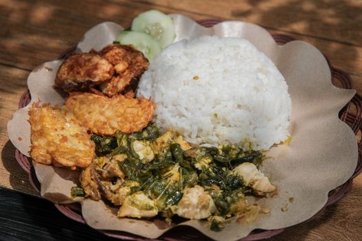Menjelajah Kekuatan Nutrisi Pangan Fermentasi Tradisional Nusantara bagi Kesehatan Pencernaan Masyarakat Modern