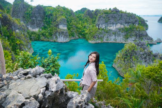 Runtuhnya Era Pamer Kemewahan: Mengapa Artis Indonesia Kini Memilih Gaya Hidup Sunyi