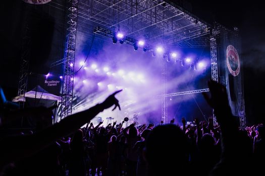 Wajah Baru Festival Hiburan Indonesia: Perpaduan Teknologi, Seni Digital, dan Kesadaran Lingkungan