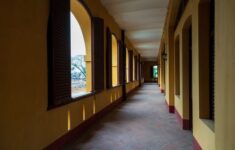 Menyingkap Misteri Horor Nyata di Balik Dinding Bangunan Tua Perkotaan