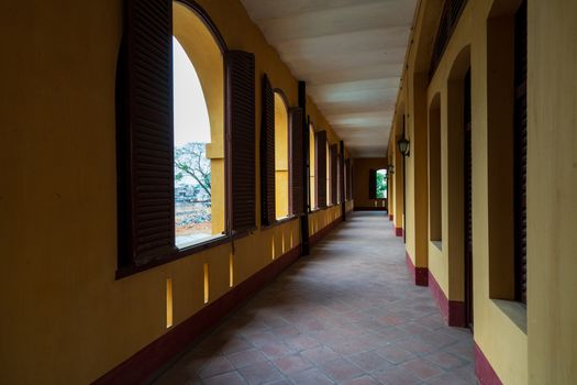 Menyingkap Misteri Horor Nyata di Balik Dinding Bangunan Tua Perkotaan