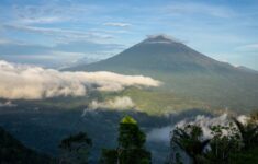 Menjelajah Jalur Liar Nusantara demi Menyembuhkan Pikiran dari Penat Ruang Digital